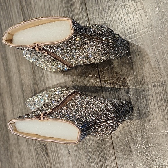 EUC Betsy Johnson Glass stone upper Sequins 3 1/2" heeled Boots sz 8.5M - Picture 8 of 14